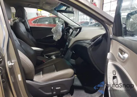 2016 Hyundai Santa Fe Sport 2.0L Turbo z USA, uszkodzony, nr VIN 5XYZWDLAXGG353979